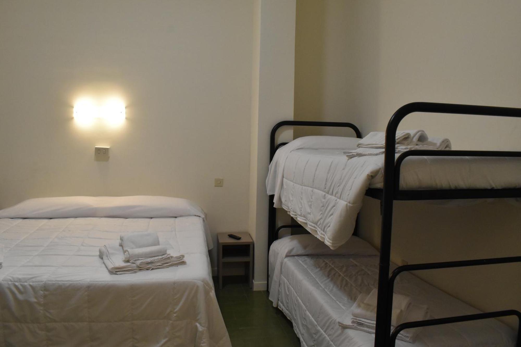 Pensione Piemonte Лорето Екстериор снимка