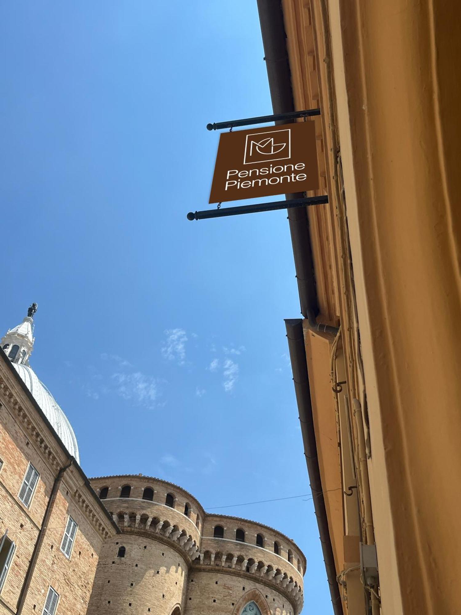 Pensione Piemonte Лорето Екстериор снимка